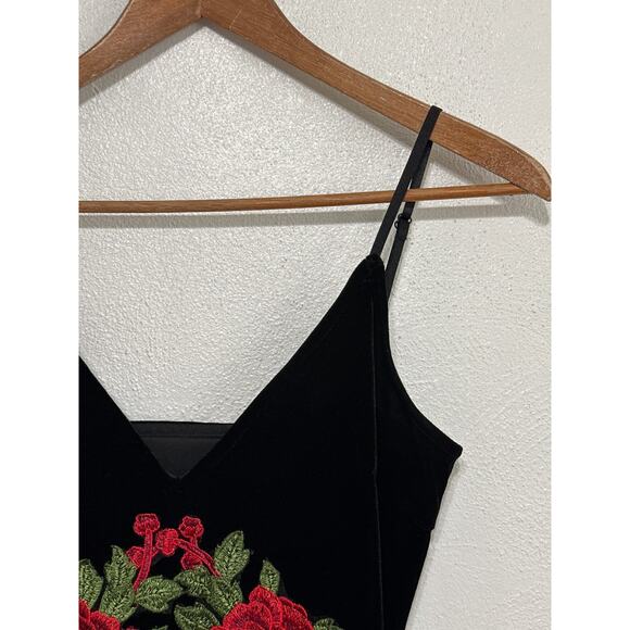 VTG Black Velvet Bodycon Dress S Rose Appliqué Goth Dark Romantic Vampire Wife - Picture 7 of 16